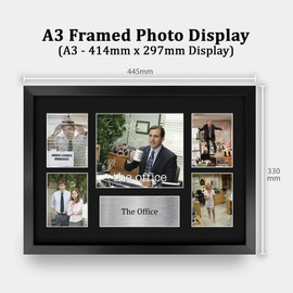 HWC Trading The Office US Geschenke Geducktes Signiertes Autogramm Fotodisplay Montagedisplay für Fans von Fernsehshows - A3 Gerahmt