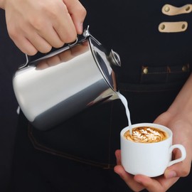 Milk Jug with Lid, 600 ml Milk Frothing Jug Stainless Steel Coffee Jug for Coffee Cream Jug Teapot with Lid for Milk Tea Coffee Cappuccino