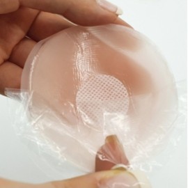 1 pair round waterproof silicone nipple patch swimsuit nipple cover / 1쌍 원형 방수 실리콘 니플패치 수영복 젓꼭지가리개