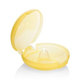 Medela Contact Nipple Shield, For Breastfeeding with Latch Difficulties or Flat or Inverted Nipples, Pack of 2, 20mm Medium
