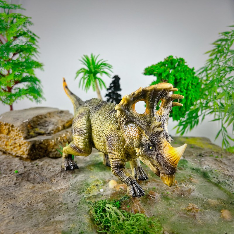 Gemini&Genius Triceratops Dinosaur Toy, Dino Toy Display for Kids