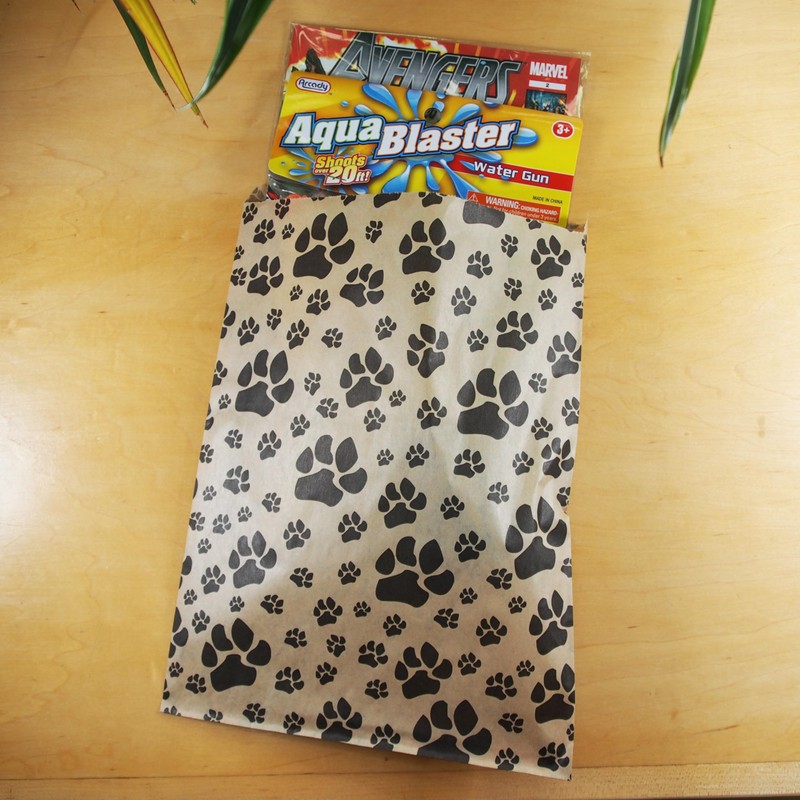 888 Display USA, Inc 100 Bags of our Paw Print