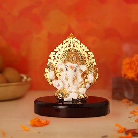 House Of Wemy 24k Gold Plated Ganesh Idol/Murti with Kalpavriksh Tree | Ganpati Statue for Car Dashboard, Office Table, Desk, Hindu Gifting and Home Aesthetic Decoration - Resin 4x3.2x1 Inches (White)