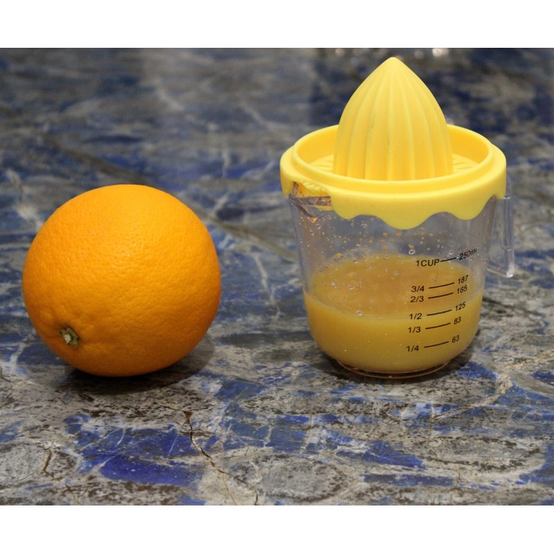Orange Lemon and Lime Juicer and Reamer Squeeze and Strain