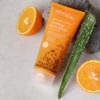 UrbanVeda - Exfoliante corporal calmante (200 ml)