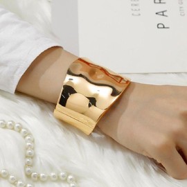 Roe Dolph Chunky Gold Bracelets for Women Wide Cuff Bangle Bracelet Minimalist Wristbands Fashion Arm Cuff Bangles Statement Jewelry for Bridesmaid Birthday Gifts