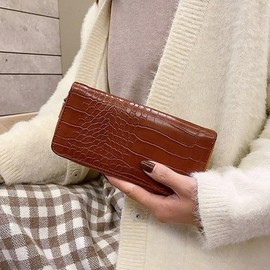 FATASH Women's Crocodile Embossed Leather Designer Wallet | RFID-Blocking Long Purse with Zipper Closure | Elegant Phone, Card Holder & Coin Pouch | Slim, Stylish Travel Clutch for Daily Use - Brown