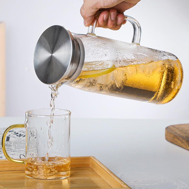 1.5 L Glass Pitcher with Lid and Spout, Cold or