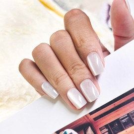 Melines 30pcs White Cat Eye Short Square Press On Nails, Reusable Nail Kit with Nail Adhesive Tabs Mini Nail File, 15 Sizes (Sheer Icy White)