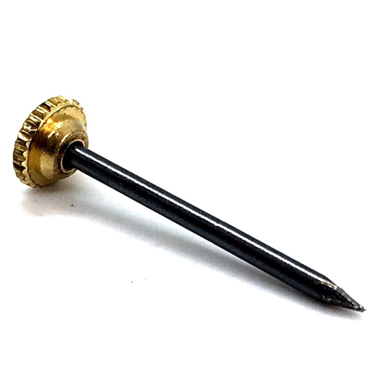 40 Hardened picture pins with knurled brass head