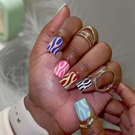 ONPRESS 24 uñas postizas cuadradas cortas de verano con rayas de colores, cobertura total, con pegamento en rojo, azul, verde, rosa, negro y blanco, r