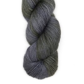 100 % lana de alpaca para bebé, 100 g, peso Hank DK, teñido a mano, fabricado en Perú, suave y perfecto para tejer y ganchillo (lago de invierno, DK, 100 g) Hank)
