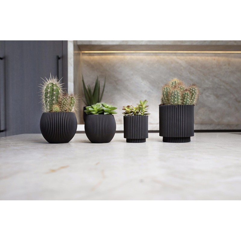Capi Europe - Pot Cylinder Groove Black & Gold -