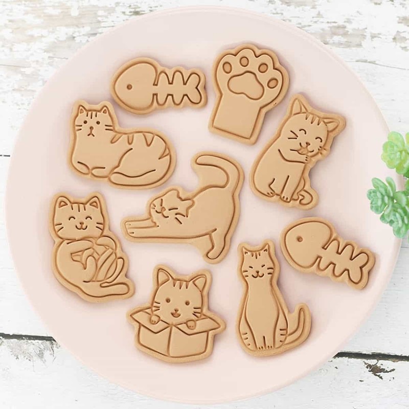 Eidoct 8PCS Cookie Cutters Shapes Baking Set Moulds Cookie Cutters