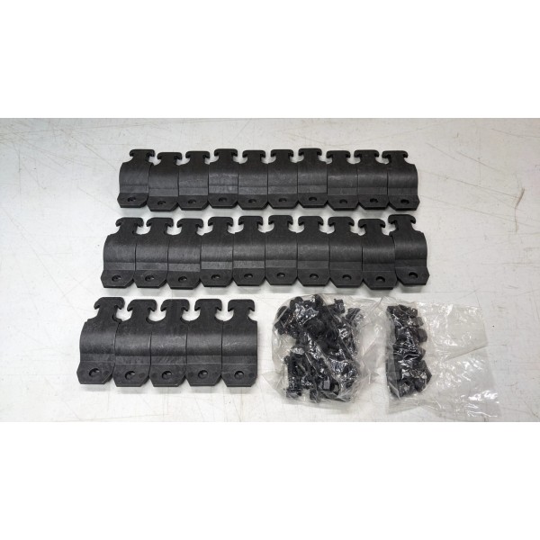 Aickinstrut 25pc PCR-125 1-1/4” Rigid Pipe Clamp Isoplast Gray for