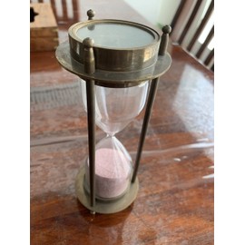 DOLLOND LONDON SANDTIMER | 5 Minute | Functional Compasses on Both Sides | Egg timers | Hourglass | Great Gifts