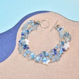 370pcs Transparent Acrylic Alphabet Letter Beads 7mm Flat Round Disc Coin A-Z White Letter Pattern Loose Spacer Beads Charms for DIY Necklace Bracelet Jewelry Making, Cornflower Blue