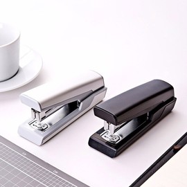 Delhi Deli metal matte stapler No. 33 needle black / 델리 메탈 무광 스테이플러 33호침 블랙