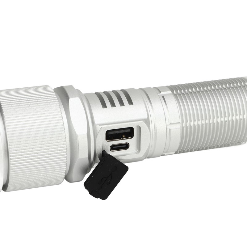 Rechargeable LED Flashlight High Luminous Flux 8000LM Telescopic Zoom Handheld