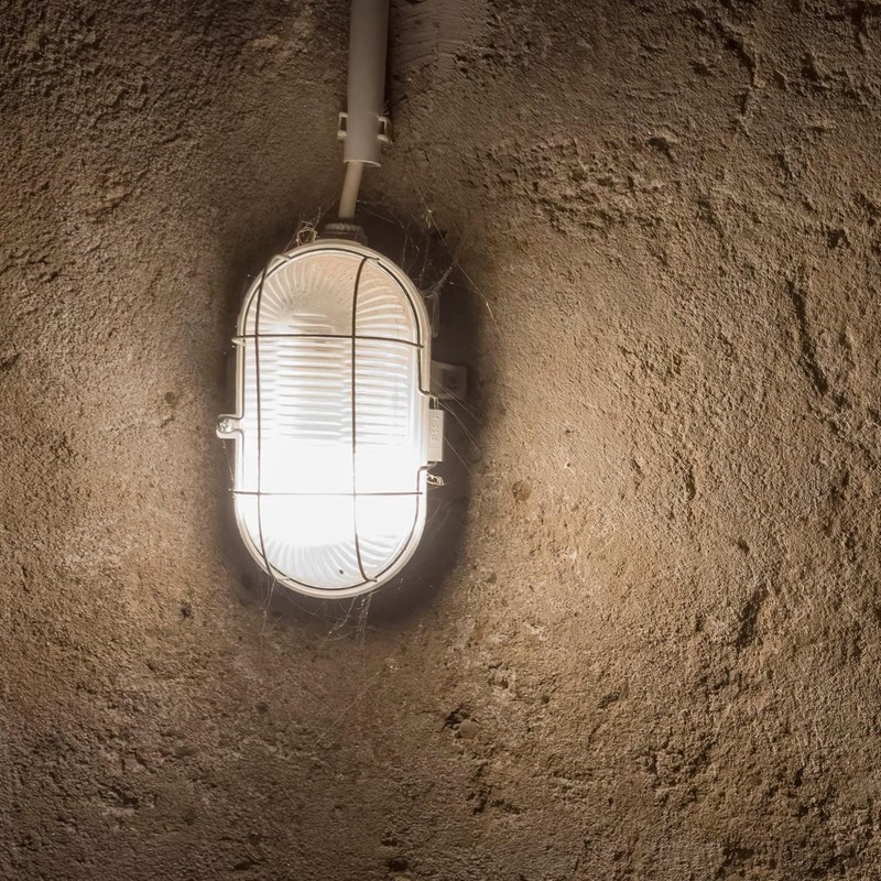 ADAKAT Bulkhead E27 IP54 Cellar Lamp Glass Cover Metal Mesh
