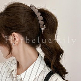 Herbeluemily Banana Clip, Hair Clip, Firm, Hair Clip, Simple, Fashionable, Petal Set of 2, B, Black + Beige