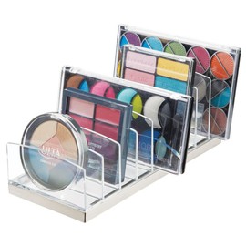 mDesign Kosmetik Organizer aus Kunststoff – Schminkaufbewahrung mit 9 Steckplätzen – Aufbewahrungsbox für den Waschtisch, Schminktisch oder Schrank – durchsichtig und silberfarben