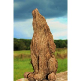 HH Home Hut Garden Ornaments Outdoor Sculpture Hare Rustic Wood Effect - Weatherproof and Waterproof Eye - Catching Rabbit Driftwood Animal Lawn Statue Outdoor Indoor Decor 21cm High