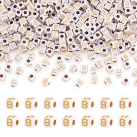 FASHEWELRY - 500 abalorio blancas doradas con letras de 4,5 mm, abalorio cuadradas de alfabeto, abalorio acrílicas con cubeta de letra B, para pulseras de amistad, collares, llaveros para hacer joyas