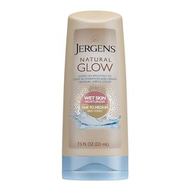 Jergens Natural Glow In-shower Moisturizer, Self Tanner, Fair to Medium Skin Tone Sunless Tanning, 7.5 Ounce Wet Skin Lotion, Locks in Hydration with Gradual, Flawless Color