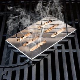 Blumtal smoker, smoker box made of stainless steel, gas barbecue accessories or charcoal barbecue, 20 x 13 x 3.5 cm, silver, Silver