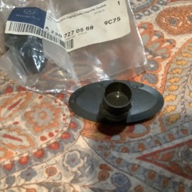 MERCEDES R230 SL-CLASS DRIVER LEFT DOOR PANEL AIR  CAP TRIM ACCESS BOLT BLACK