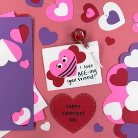 FreshCut Crafts | 240 recortes de papel de corazón, 2 caras hechas en Estados Unidos, corazones de colores dulces para manualidades del día de San Valentín, tableros de anuncios, decoración de aula y carteles