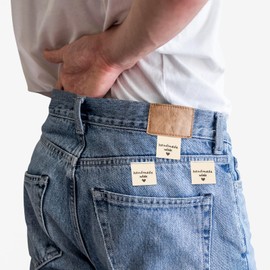 cobee 100 Pcs Handmade with Love Labels, Sewing Labels for Handmade Items, Sew on Clothing Labels Heart Pattern Label Tags for Crafts Knitting Sewing Hats Purses Clothing