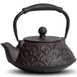 GUANGHEIRON Cast Iron Teapot, 27oz Tea Kettle Stovetop Safe with Infuser for Tea & Coffee, Japanese traditional fish scale pattern Tea Pot, Enameled Interior, Silicone Handle, 800ml Black