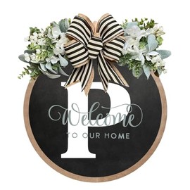 Last Name Welcome Sign for Front Door Porch Decor, Farmhouse Wreath Wall Decor Outside All Season, Φ30cm Round Wooden Hanging Housewarming Gift (P)