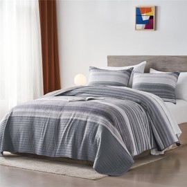 KAKIJUMN King/Cal King Quilt Bedding Set, White and Grey Patchwork Striped Quilt Set, 2 Pieces Soft Lightweight Bedspread Coverlet Set with 1 Pillow Sham(Light Grey,King)