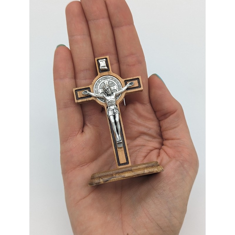 OVUNQUE PROTEGGIMI Olive Wood Benedict Cross 8 cm High with