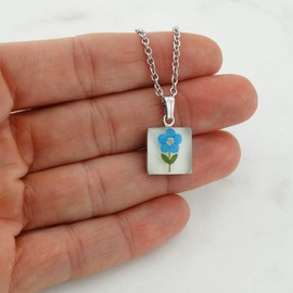 FashionJunkie4Life Real Mini Forget Me Not Flower Pendant Necklace - Stainless Steel - Tiny Real Flower Preserved in Resin, 18" Stainless Chain