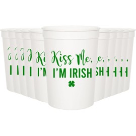 Kiss Me I'm Irish Party Cups - Copas de fiesta para el día de San Patricio, 16 onzas, juego de 12 unidades, perfectas para fiestas del día de San Patricio, accesorios del día de San Patricio