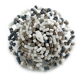 Avalaya 40mm Diameter/White/Grey/Hematite Glass Bead Daisy Flower Flex Ring/Size M