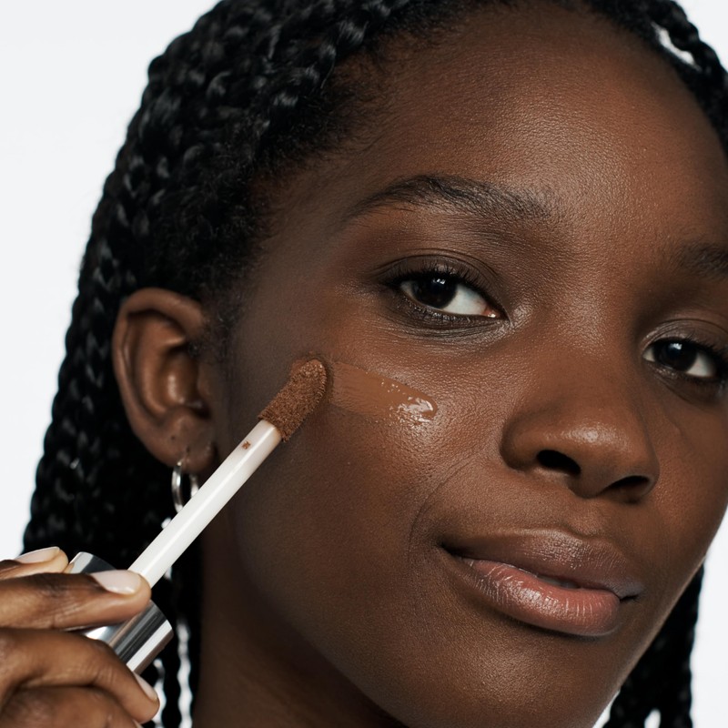 Clinique Beyond Perfecting Lightweight Liquid Foundation + Concealer For Dry