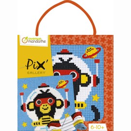 Avenue Mandarine KC121C Pix Gallery Creative Set, Small Tambourine 13 x 13 cm for Embroidery and Sewing, Ideal from 6 Years, Cosmonaut, 1 Set
