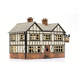 Dapol Model Railway Country Inn Plastic Kit - OO Scale 1/76