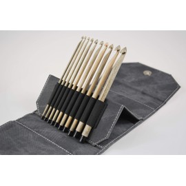 LYKKE Driftwood Crochet Hook Set - Black Leather Case