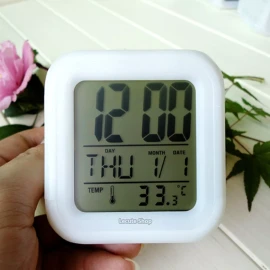 Clock Cube Reloj Despertador Luz Led Luminoso 7 Colores Neon Multicolor