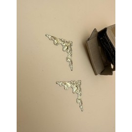 YUE QIN 40 Pcs Golden Decorative Box Corners Protectors Metal Book Cover Corner Retro Edge Cover Flat Protector Vintage Antique Corner Guards DIY Accessories for Furniture Cabinet Wooden Box