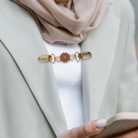 LUOZZY 2pcs Dress Clips Vintage Sweater Shawl Clips Cardigan Clip Dress Shirt Brooch Clips Gold Brooches Dress Clamp for Women Girls