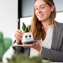 Schmoozies® Evergreenies® Aloe Vera, Perfect for Cleaning Phone and Tablet Screens, Microfibre Bottom