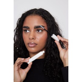 Elevate Your Look with Our Brow Texture Enhancer: Achieve Defined and Fuller Brows