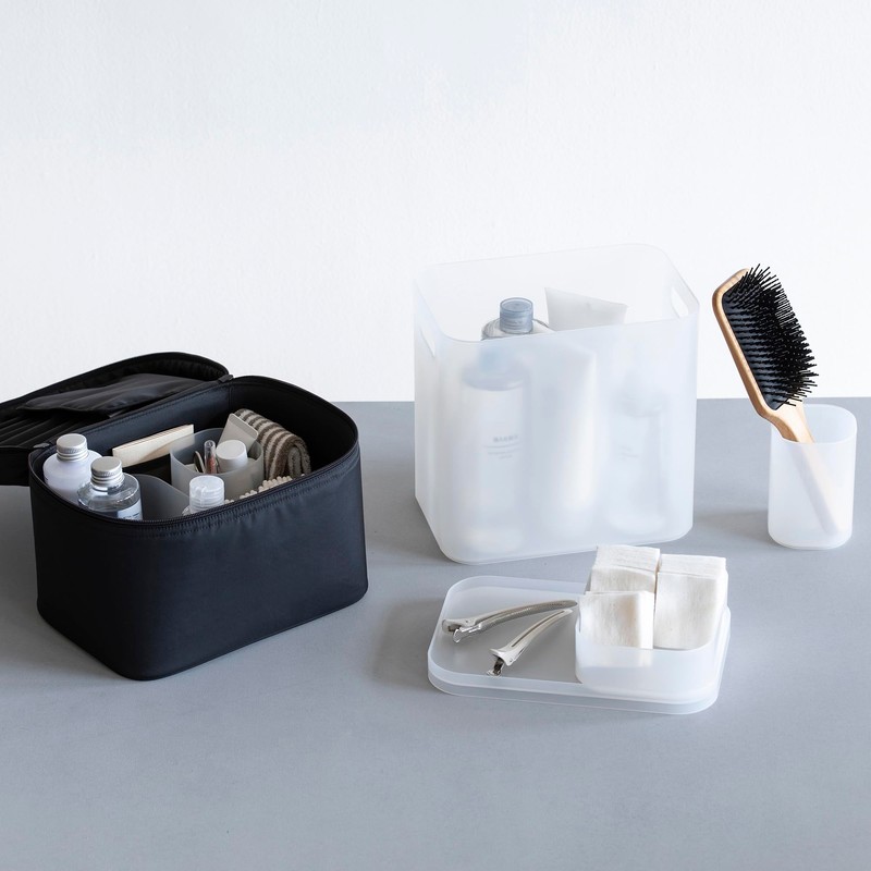 MUJI OGA07A5A Polypropylene Makeup Box, 1/4 Horizontal Half